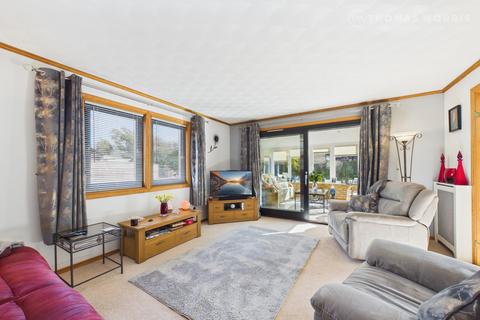 3 bedroom detached house for sale, The Copperfields, Royston SG8