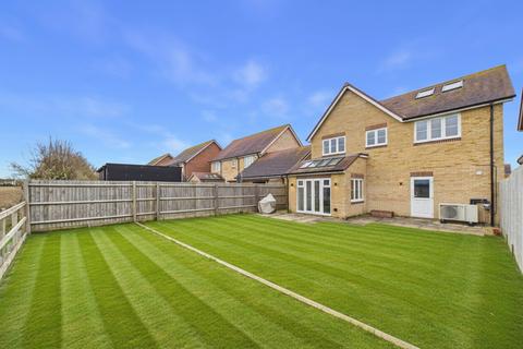 6 bedroom detached house for sale, Robinson Gardens, Royston SG8