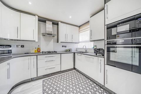3 bedroom flat to rent, Hampson Way, SW8, Stockwell, London, SW8