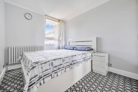 3 bedroom flat to rent, Hampson Way, SW8, Stockwell, London, SW8