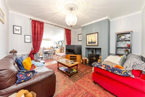 3 bedroom semi-detached house for sale, Trafford Park, Penrhyn Bay, Llandudno, Conwy, LL30