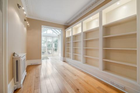6 bedroom end of terrace house to rent, Drayton Gardens London SW10