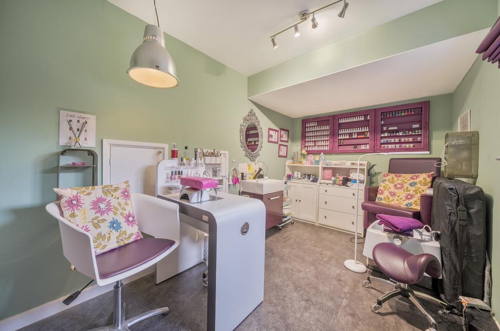 Beauty Room