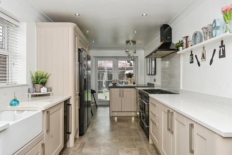 4 bedroom detached house for sale, Hedworth Gardens, Merseyside WA9