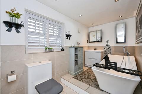 4 bedroom detached house for sale, Hedworth Gardens, Merseyside WA9