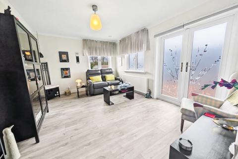 3 bedroom park home for sale, Crosbie Towers, West Kilbride KA23