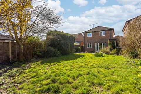 undefined, Gage Close, Crawley RH10