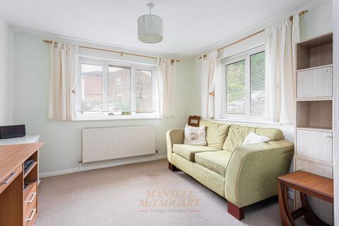 undefined, Gage Close, Crawley RH10