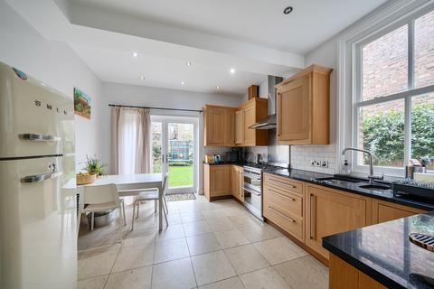 undefined, Bedford Road, London, N2