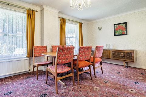 undefined, Ambleside, Epping