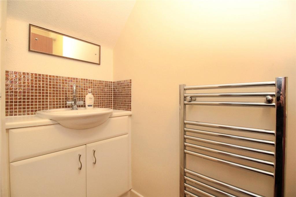 Cloakroom/Wc