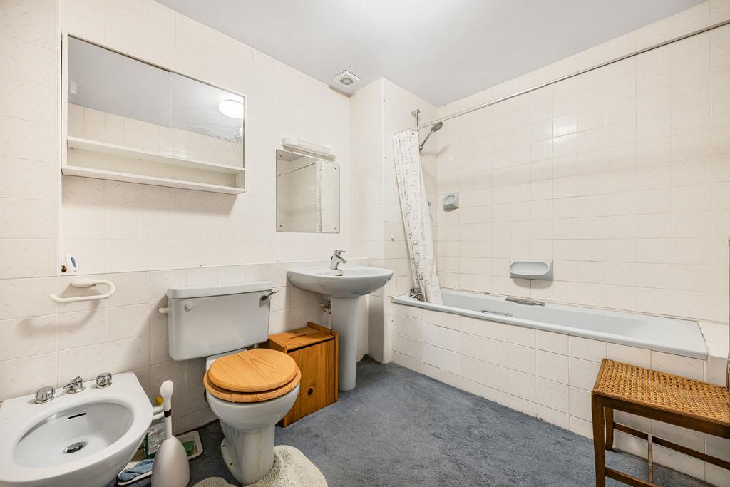 Main Bathroom