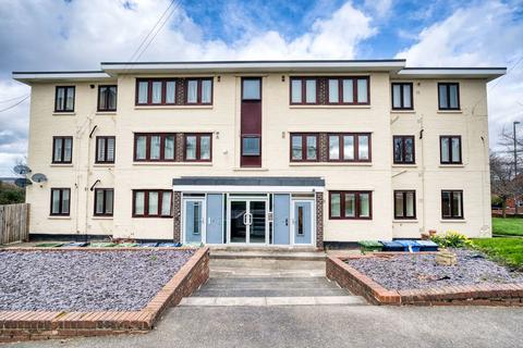 3 bedroom apartment for sale - Moorfoot Gardens, Lobley Hill