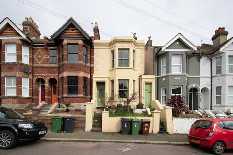 2 bedroom end of terrace house for sale, Edgar Road, Hastings
