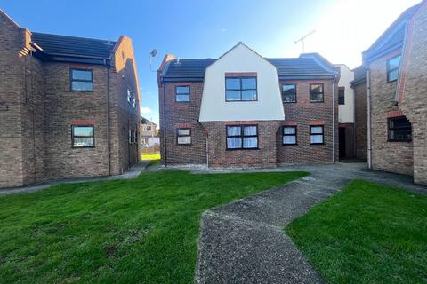 1 bedroom flat for sale - The Ashleighs, Sanders Road, Canvey Island