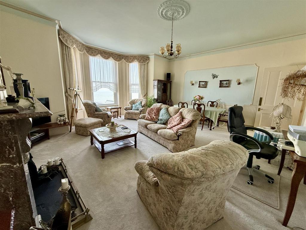 Living Room: