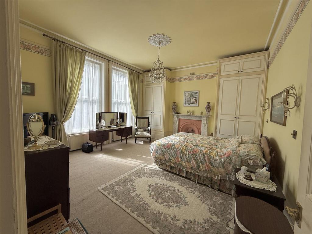 Bedroom: