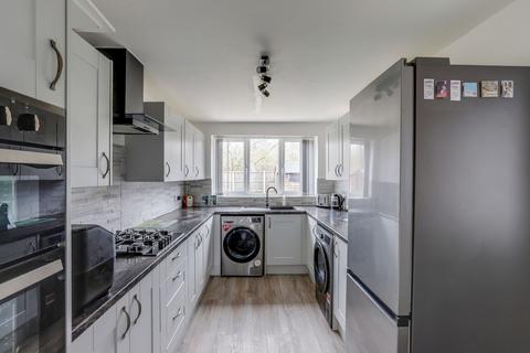 3 bedroom detached house for sale, Dunvegan Drive, Nottingham NG5
