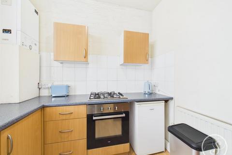 1 bedroom flat to rent, Armley Lodge Road, Leeds LS12