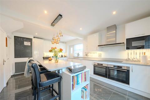 4 bedroom detached house for sale, Shadwell Park Avenue, Leeds, West Yorkshire