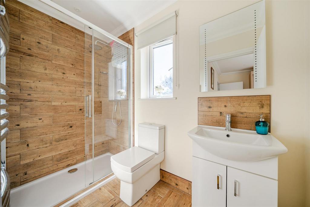 Ensuite Shower room