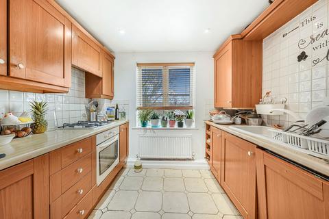 2 bedroom flat for sale, Sherman Gardens, Romford RM6