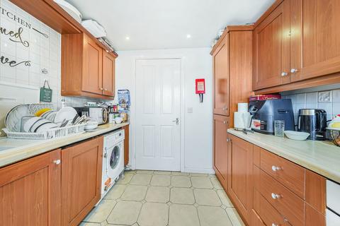 2 bedroom flat for sale, Sherman Gardens, Romford RM6