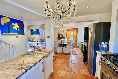 2 bedroom terraced house for sale, Lizban Street, London