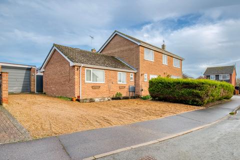 5 bedroom detached house for sale, Hunters Close, Blofield