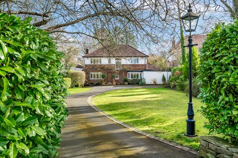 undefined, Meadow Drive, Prestbury, Macclesfield, Cheshire, SK10