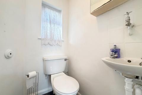 Studio to rent, West Drayton Road, Uxbridge, UB8