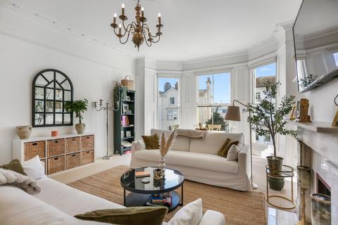 3 bedroom flat to rent, 28 Medina Villas, Hove, BN3