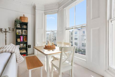 3 bedroom flat to rent, 28 Medina Villas, Hove, BN3