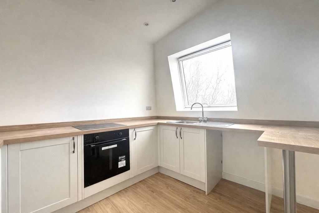 Kitchen 1.jpeg