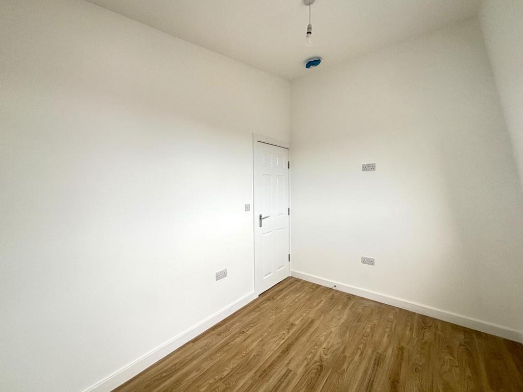Bedroom 1.jpeg