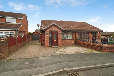 2 bedroom semi-detached house for sale - Ellerby Avenue, MANCHESTER, Lancashire, M27