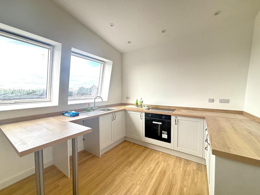 Kitchen 1.jpeg