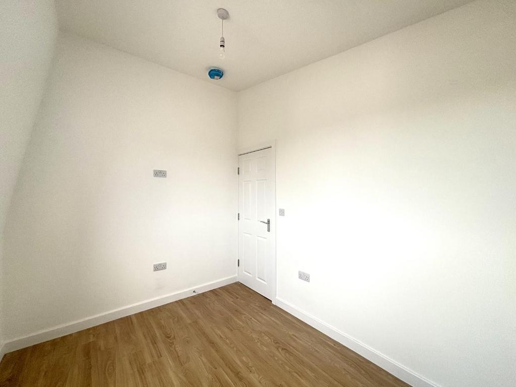 Bedroom 1.jpeg