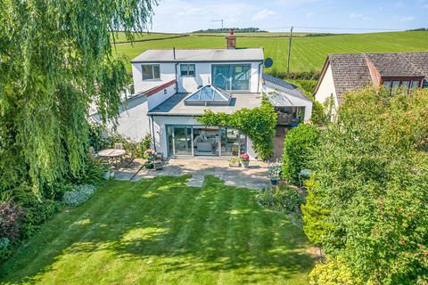 4 bedroom detached bungalow for sale, Newmarket Road, Moulton CB8