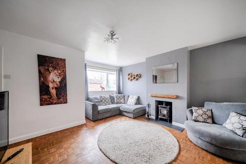 undefined, Chertsey,  Surrey,  KT16