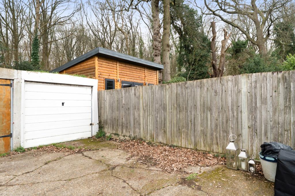 Garage/Drive