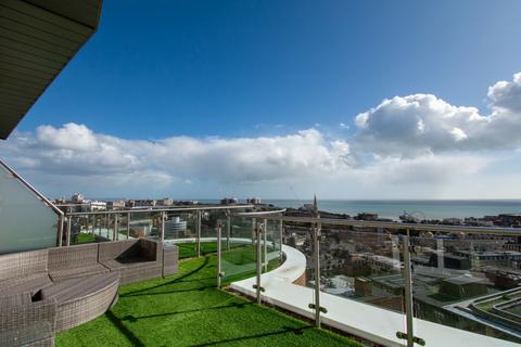 undefined, 3 Bed Penthouse on Richmond Hill