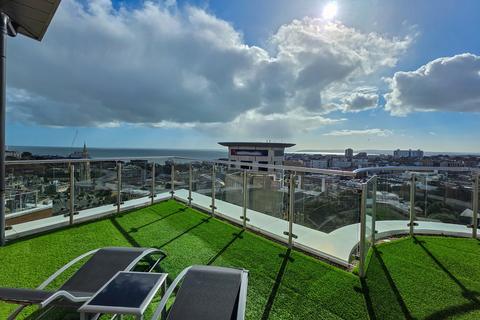 undefined, 3 Bed Penthouse on Richmond Hill