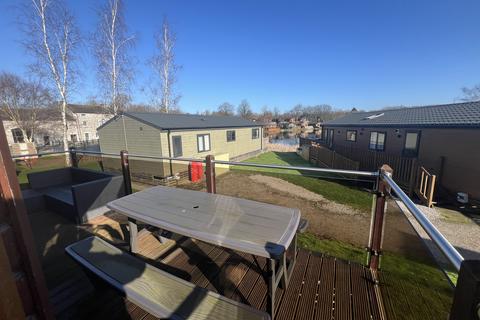 3 bedroom lodge for sale, South Lakeland Leisure Village, Borwick LA6