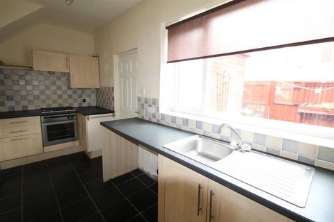 2 bedroom terraced house to rent, Queen Street, Birtley, Chester Le Street