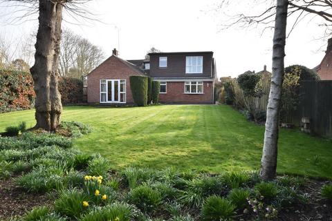 3 bedroom detached bungalow for sale - Bullpit Road, Balderton, Newark