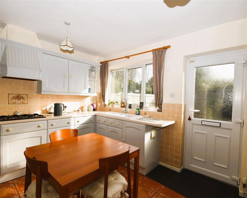 Dining kitchen