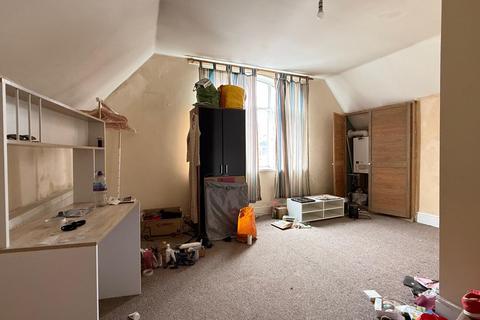 undefined, Flat 1, 37 Haldon Road, Exeter, Devon EX4 4DZ