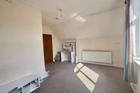 2 bedroom flat for sale, Flat 1, 37 Haldon Road, Exeter, Devon EX4 4DZ