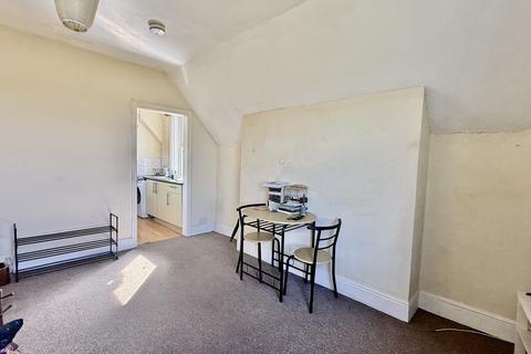 2 bedroom flat for sale, Flat 1, 37 Haldon Road, Exeter, Devon EX4 4DZ